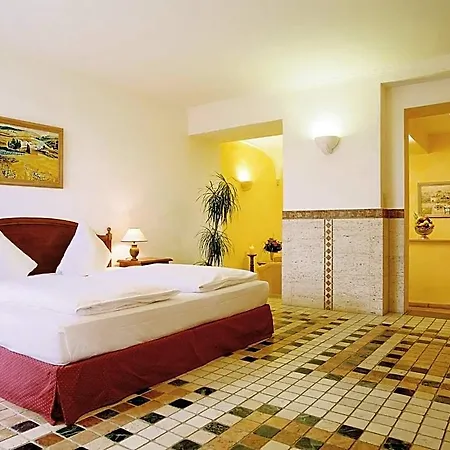 Hotel Schloss 4*