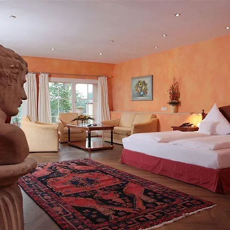 Schloss Hotell Edesheim