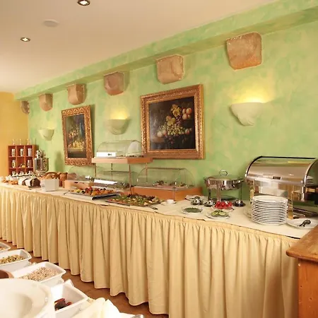Schloss Hotell 4*