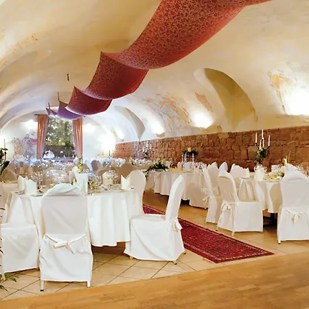 Отель Schloss 4*