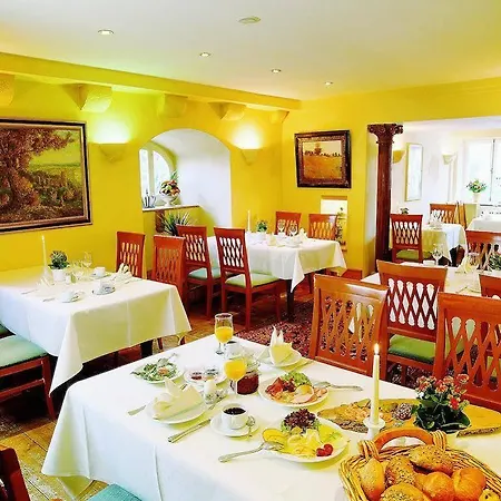 Schloss Hotel Edesheim